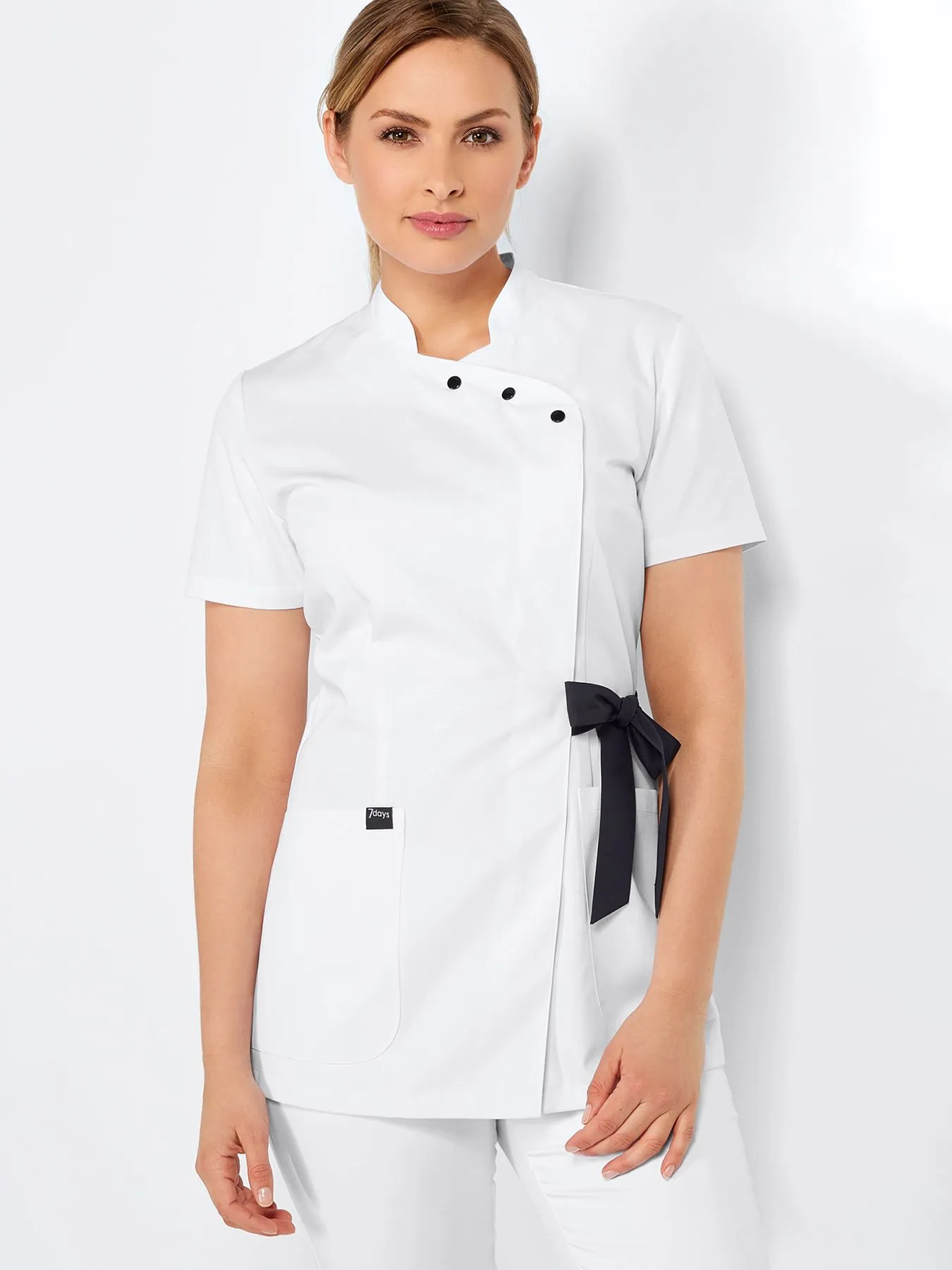 Blouse médicale avec nœud