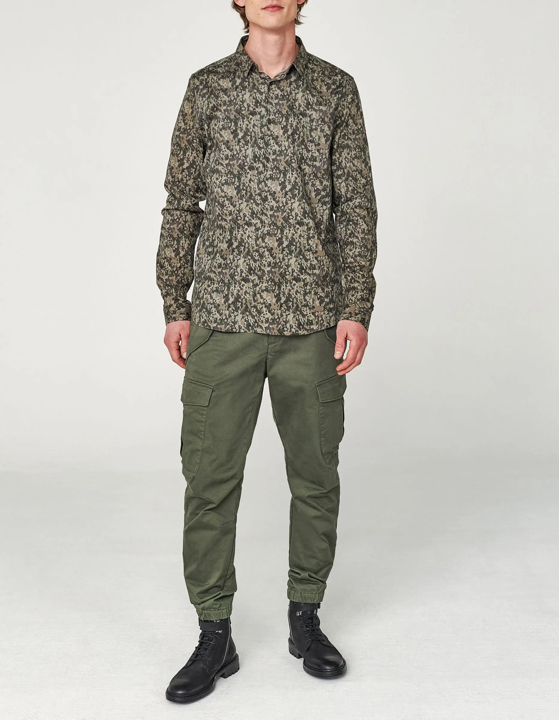 Chemise SLIM kaki imprimé camouflage Homme