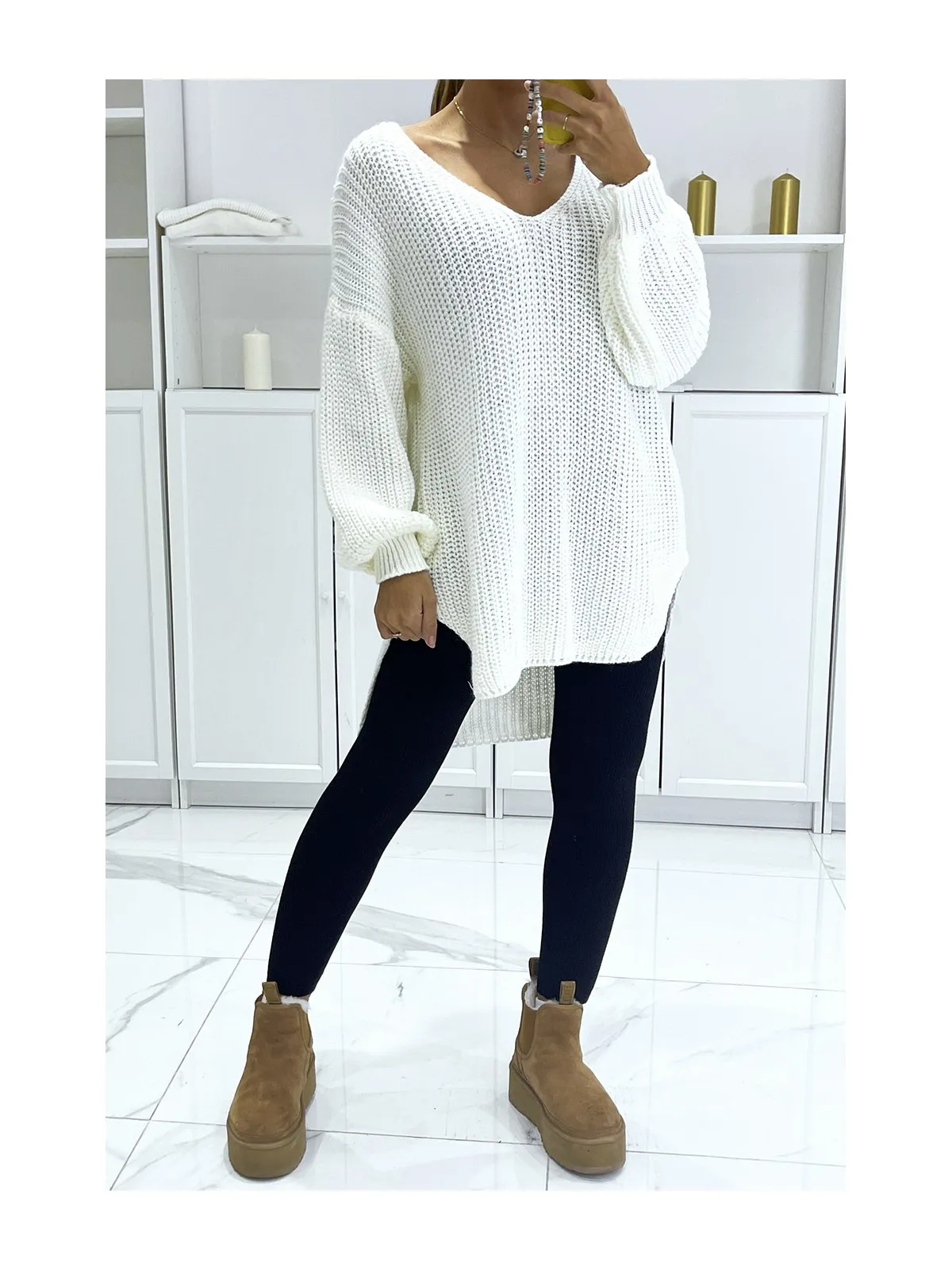 Pull blanc asymétrique en tricot à col v et manches bouffantes, ultra doux