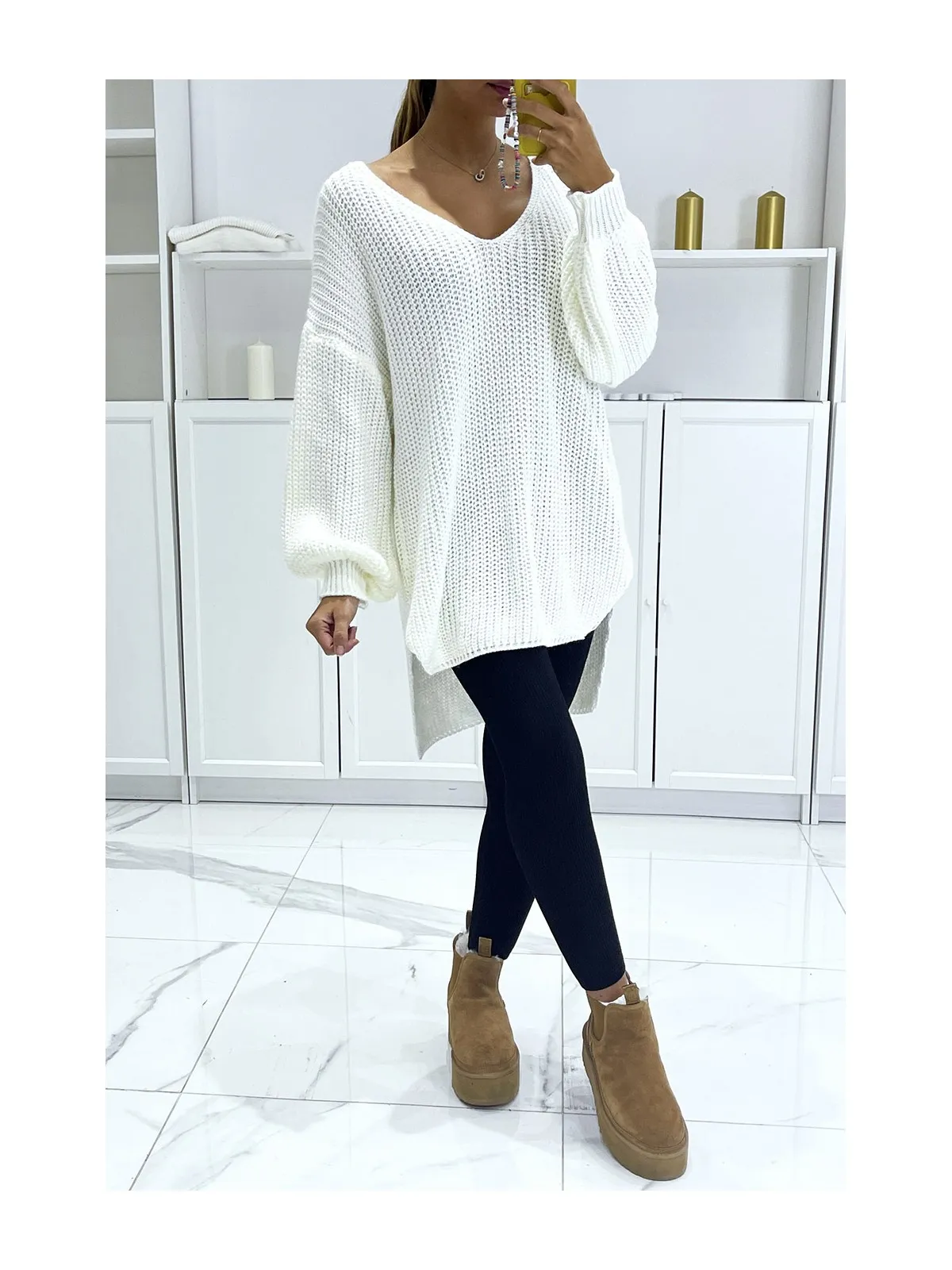 Pull blanc asymétrique en tricot à col v et manches bouffantes, ultra doux