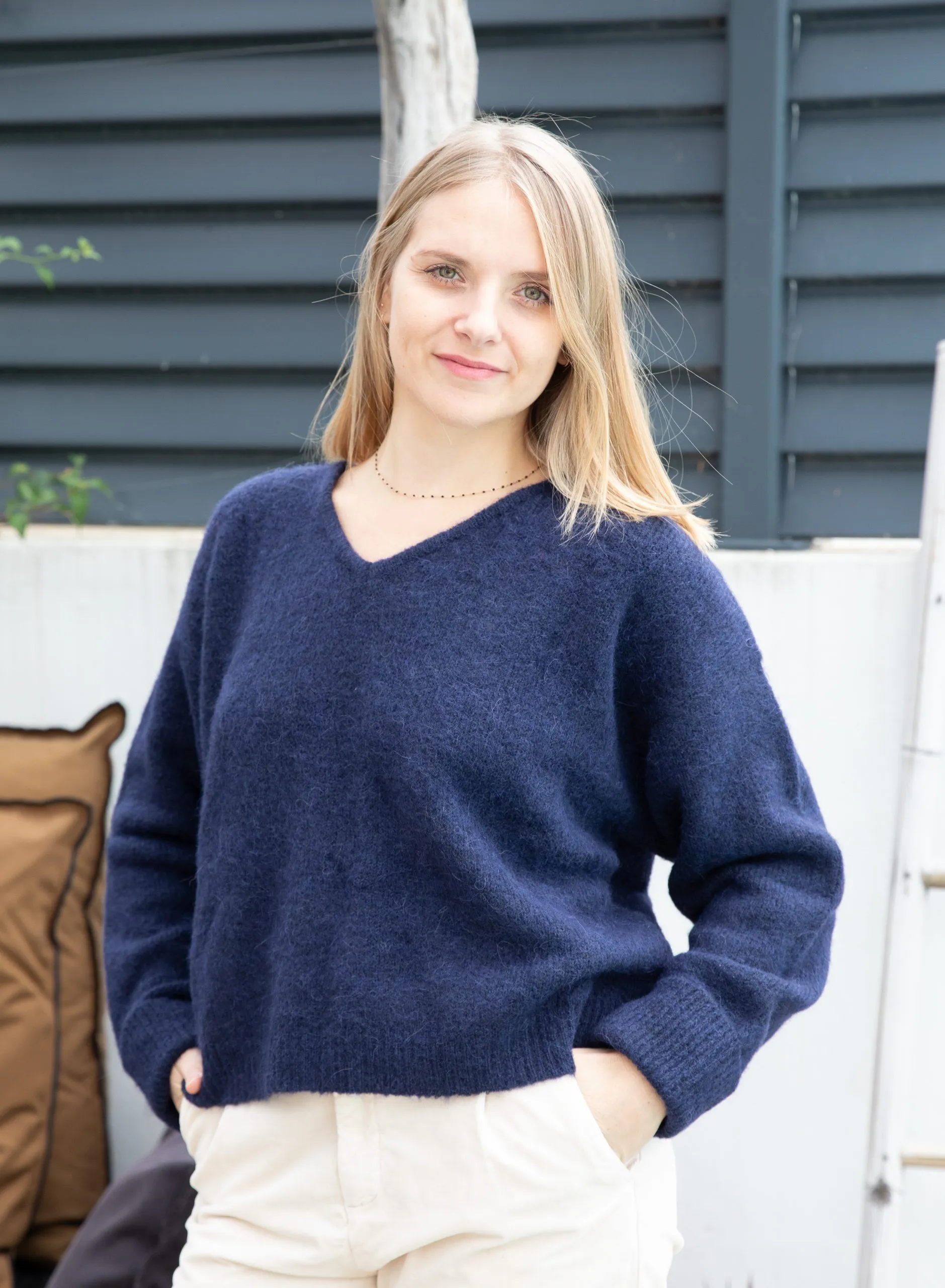 Pull Col V East Navy Chiné - American Vintage | Les Chiquettes