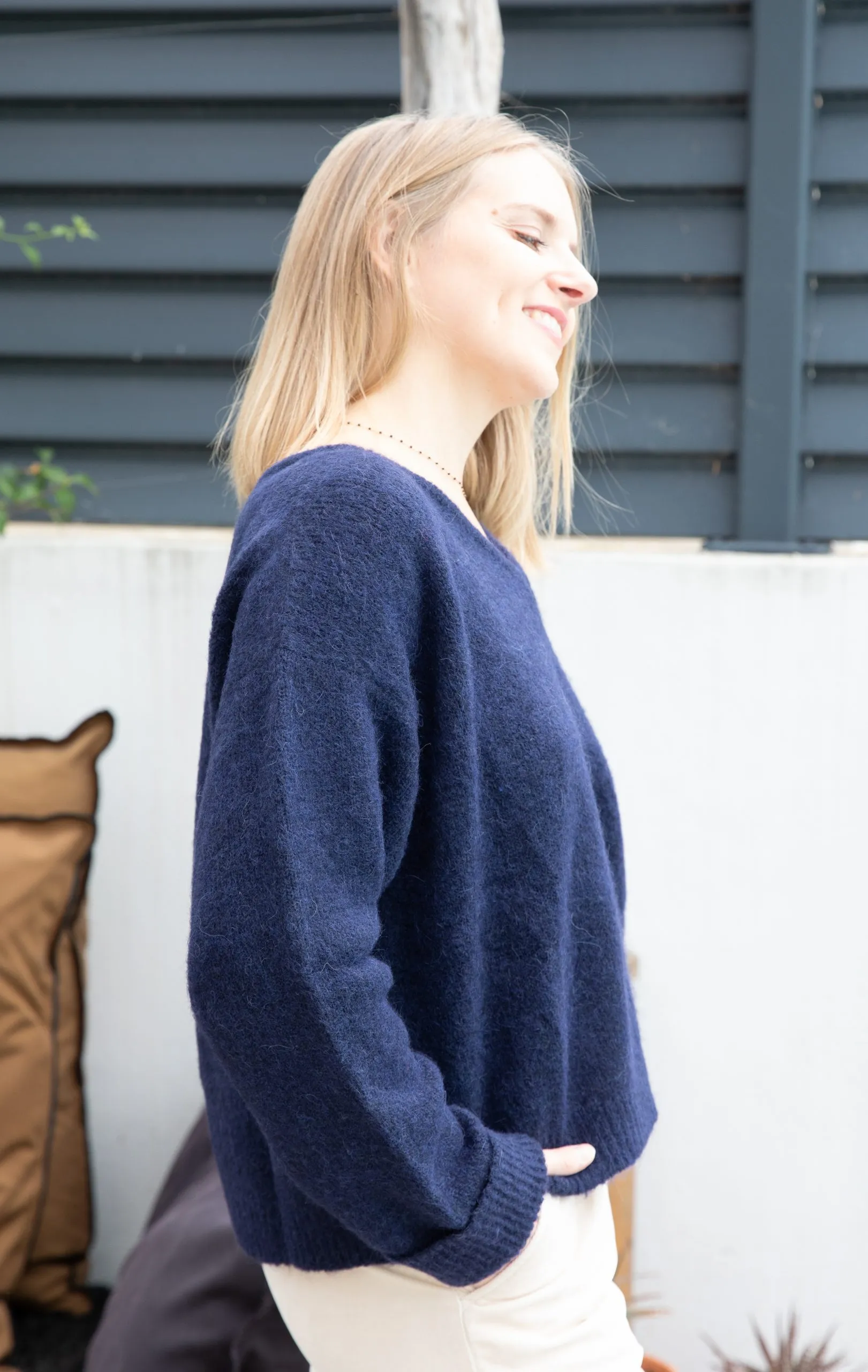 Pull Col V East Navy Chiné - American Vintage | Les Chiquettes