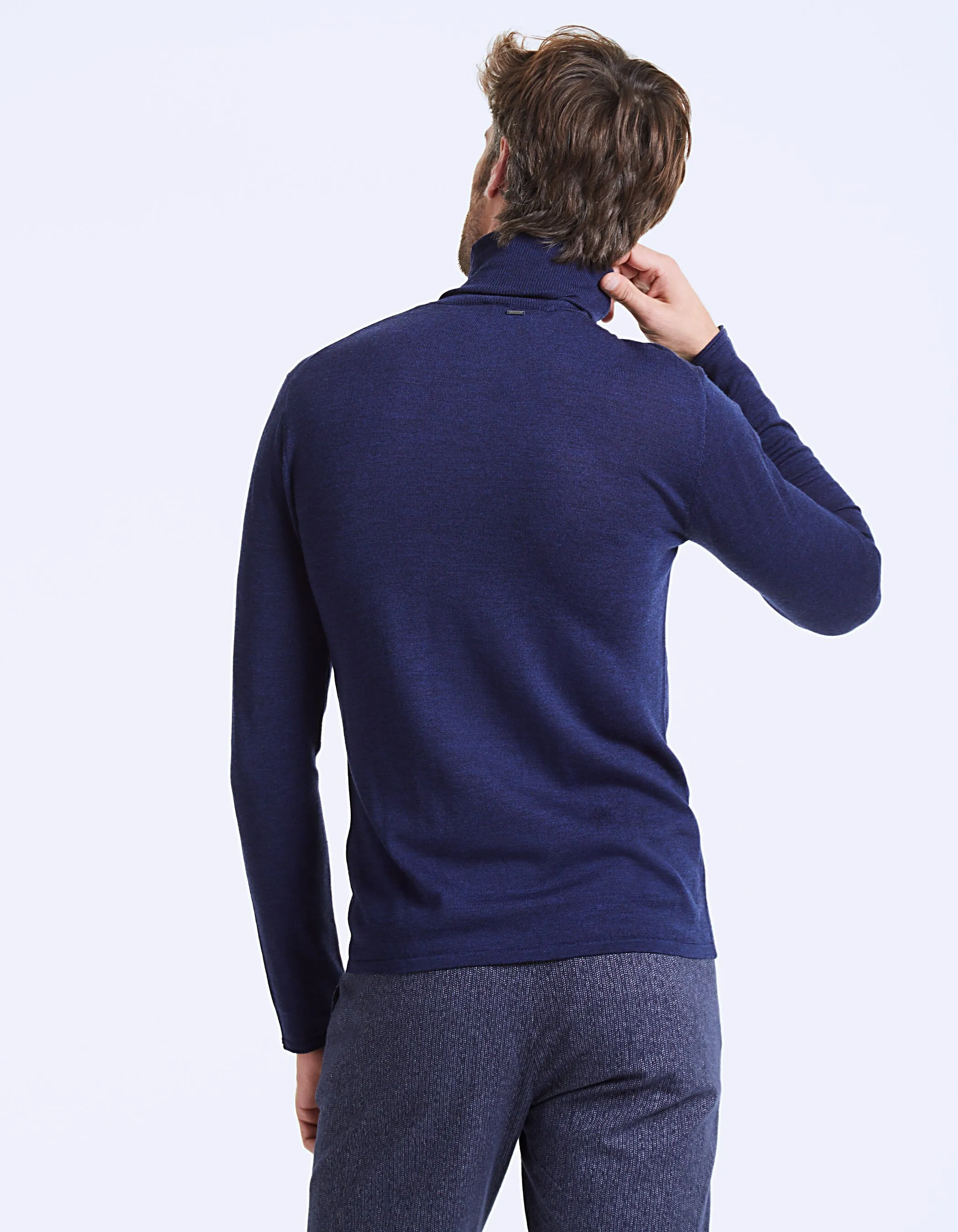 Pull laine marine à col roulé Homme