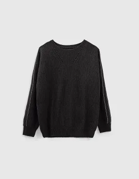 Pull noir col bateau en maille détails bijoux manches femme