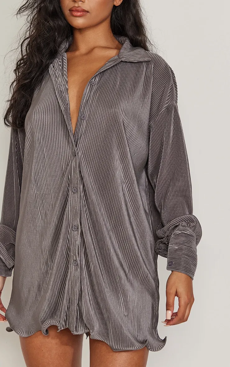 Robe chemise gris anthracite plissée à ourlet volanté