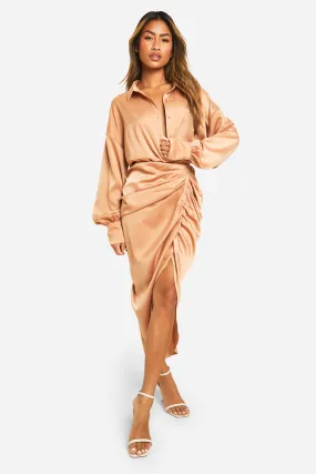 Robe Chemise satinée drapée