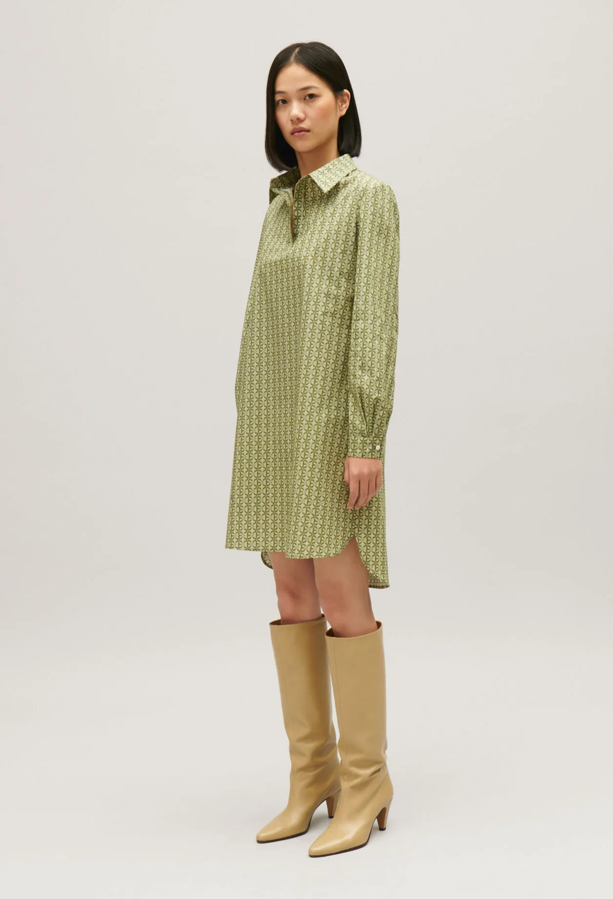 Robe courte monogramme verte | Claudie FR