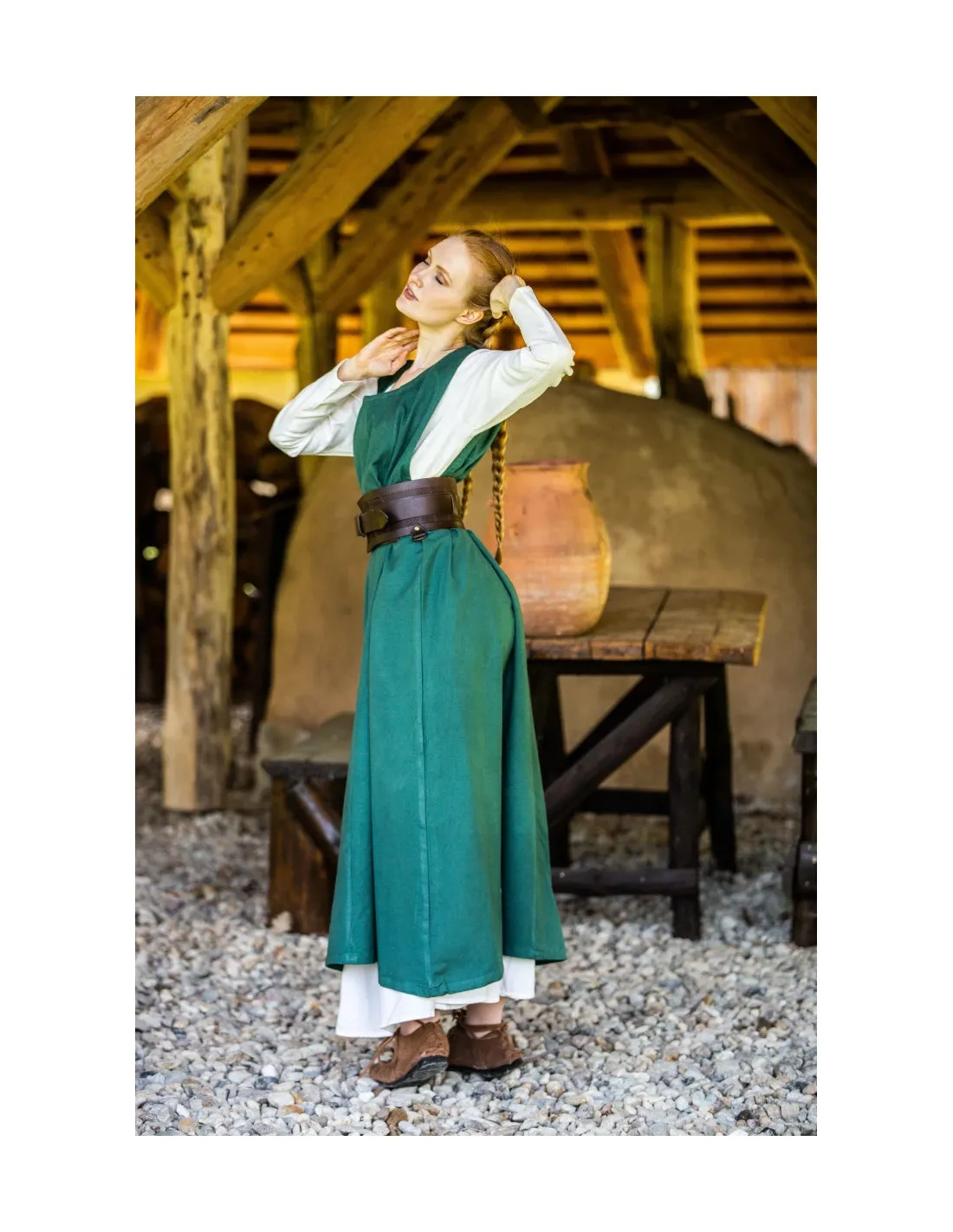 Robe médiévale modèle Gerda, couleur verte ⚔️ Boutique Épées