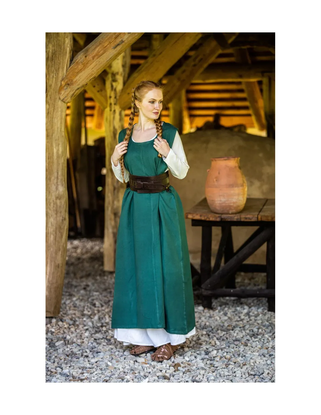 Robe médiévale modèle Gerda, couleur verte ⚔️ Boutique Épées