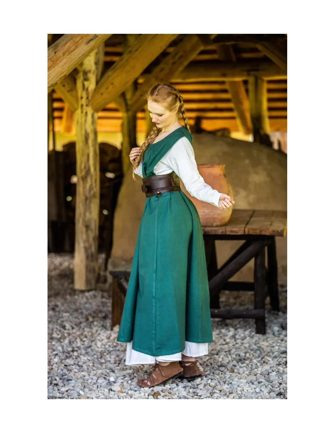 Robe médiévale modèle Gerda, couleur verte ⚔️ Boutique Épées