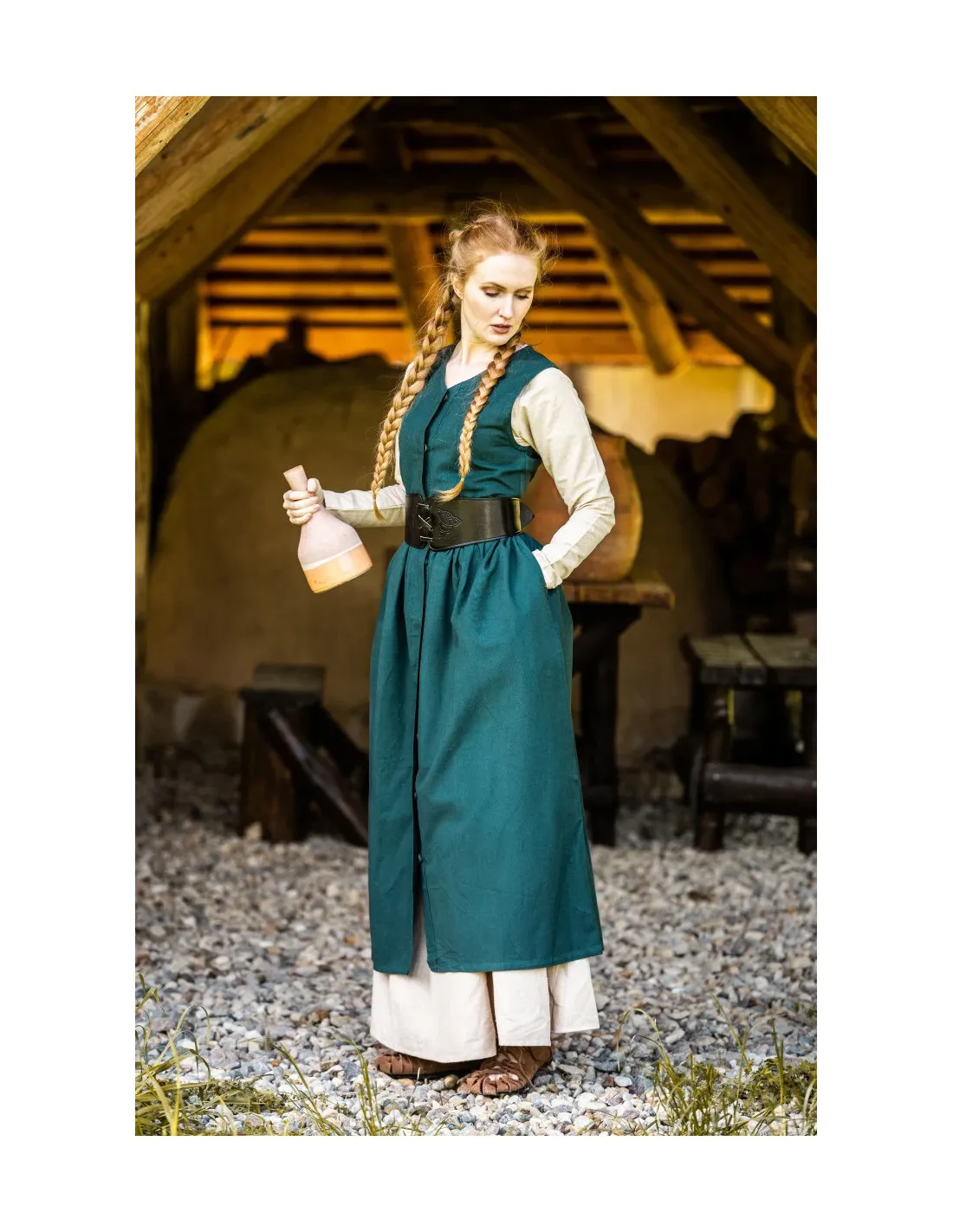 Robe paysanne médiévale modèle Arlette, couleur verte ⚔️ Boutique Épées