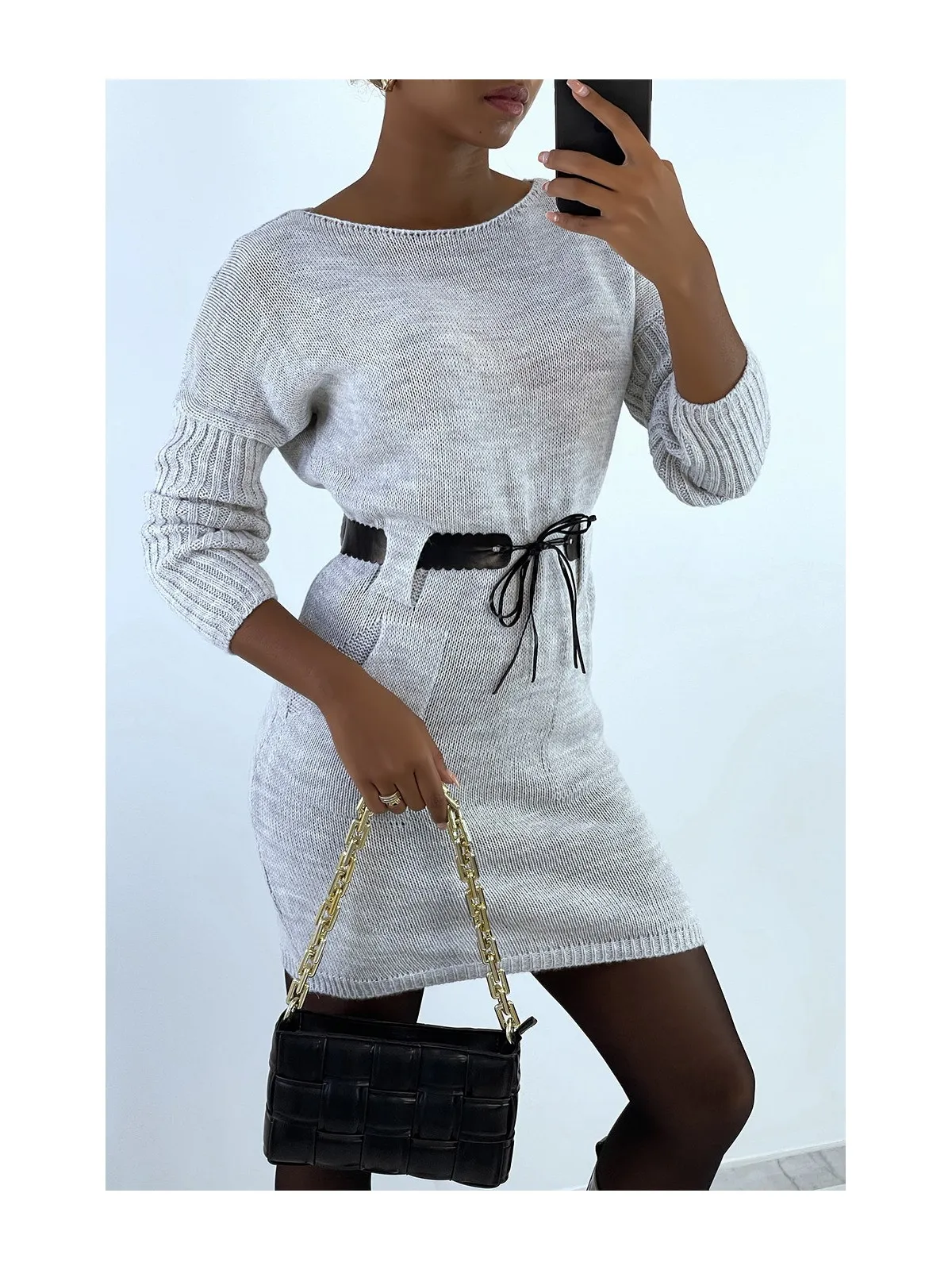 Robe pull gris avec poche et ceinture camel