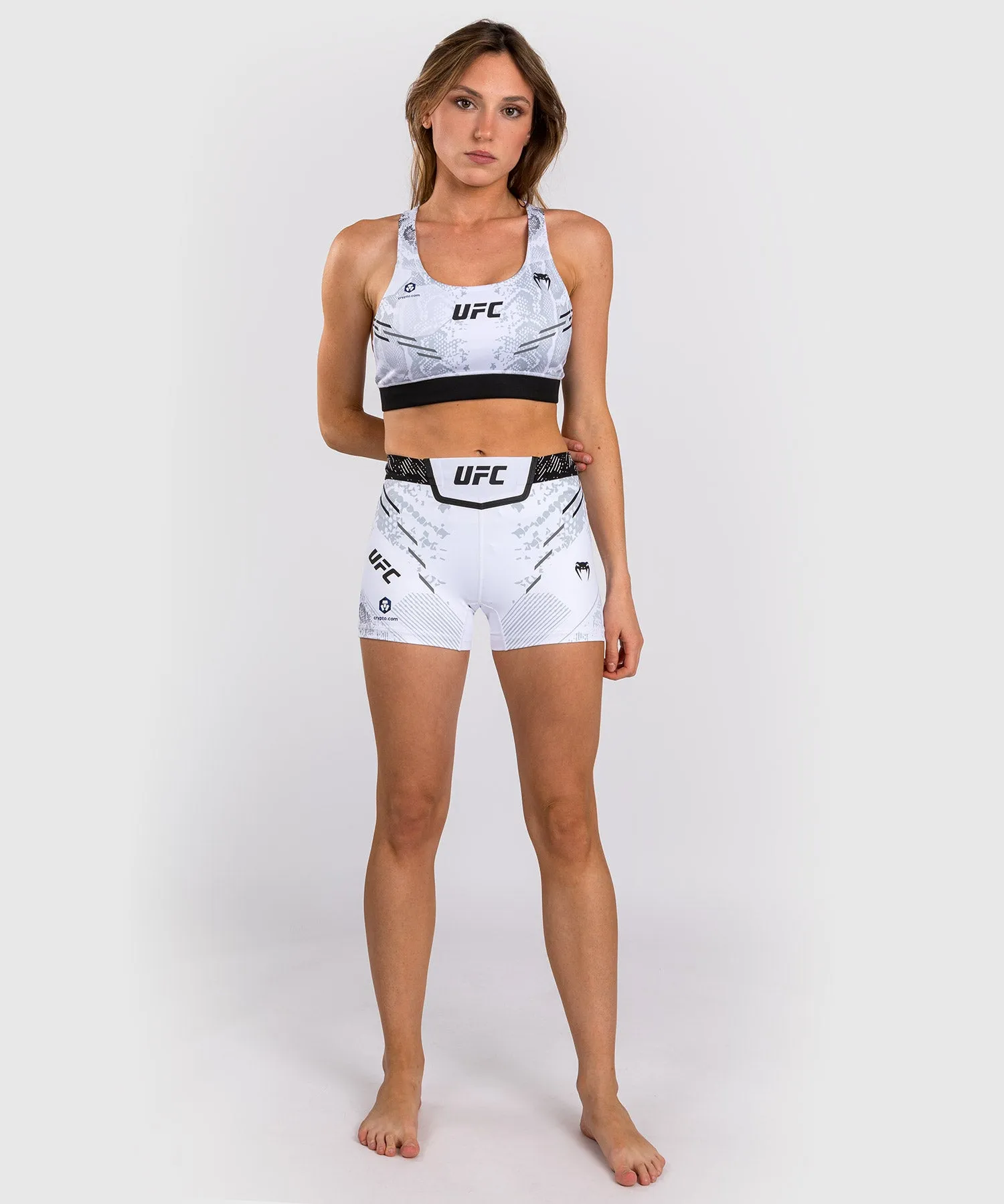 Shorts Vale Tudo Short Fit pour Femmes UFC Adrenaline by Venum Authentic Fight Night - Blanc