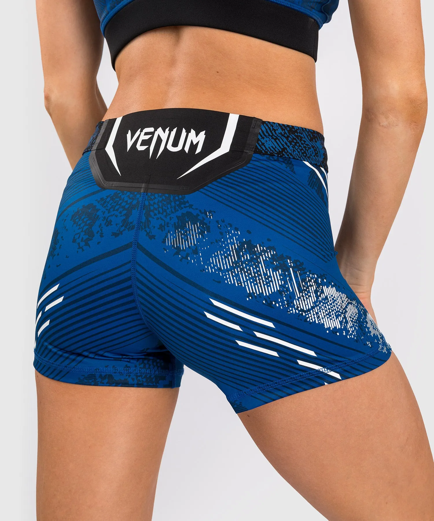 Shorts Vale Tudo Short Fit pour Femmes UFC Adrenaline by Venum Authentic Fight Night - Bleu