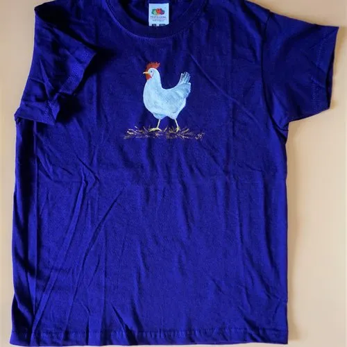 Tee shirt enfant violet peint à la main poule blanche 7/8 ans